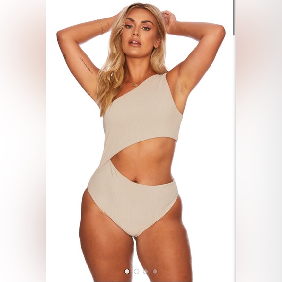 Beach Riot Celine One Piece - Picture 2 of 4